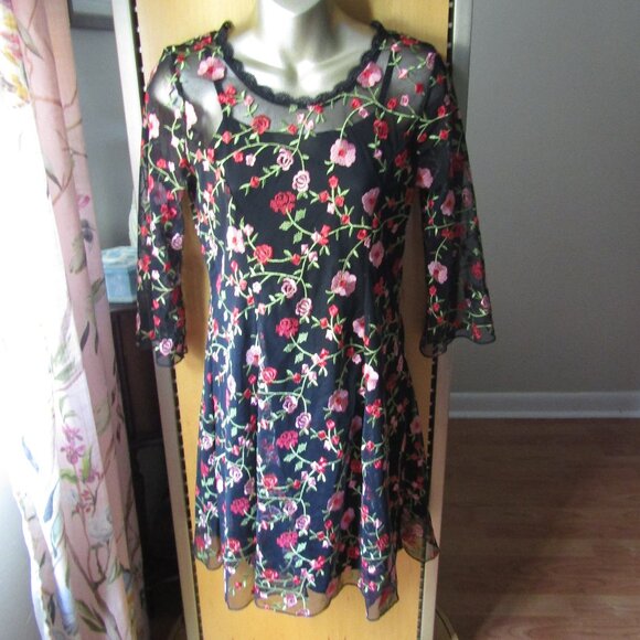 Zunie Embroidery Floral Mesh Dress - Picture 1 of 8
